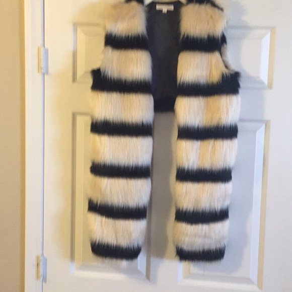 Hot & Delicious Jackets & Blazers - Hot&Delicious Faux Fur Vest Long front, Short back